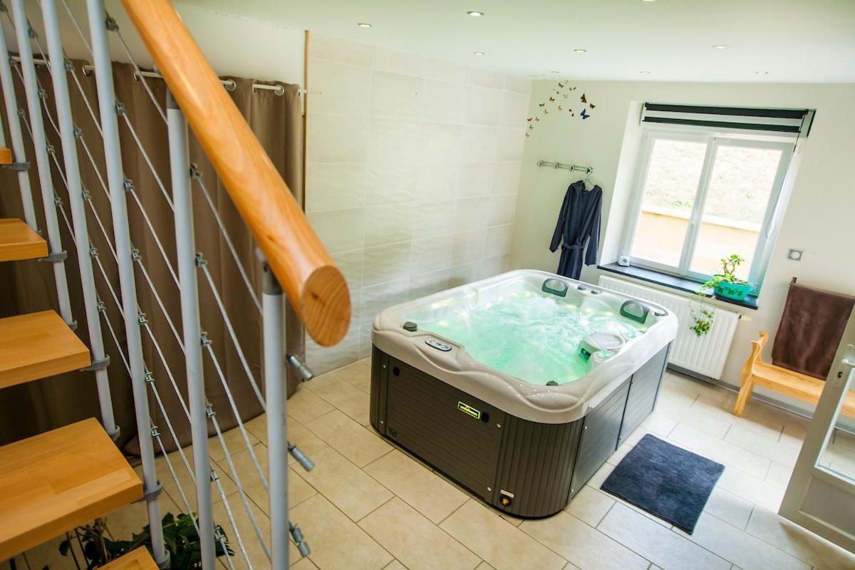 Les Etangs Du Moulin D'Harcy Hotel Lonny ภายนอก รูปภาพ