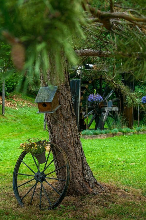Les Etangs Du Moulin D'Harcy Hotel Lonny ภายนอก รูปภาพ